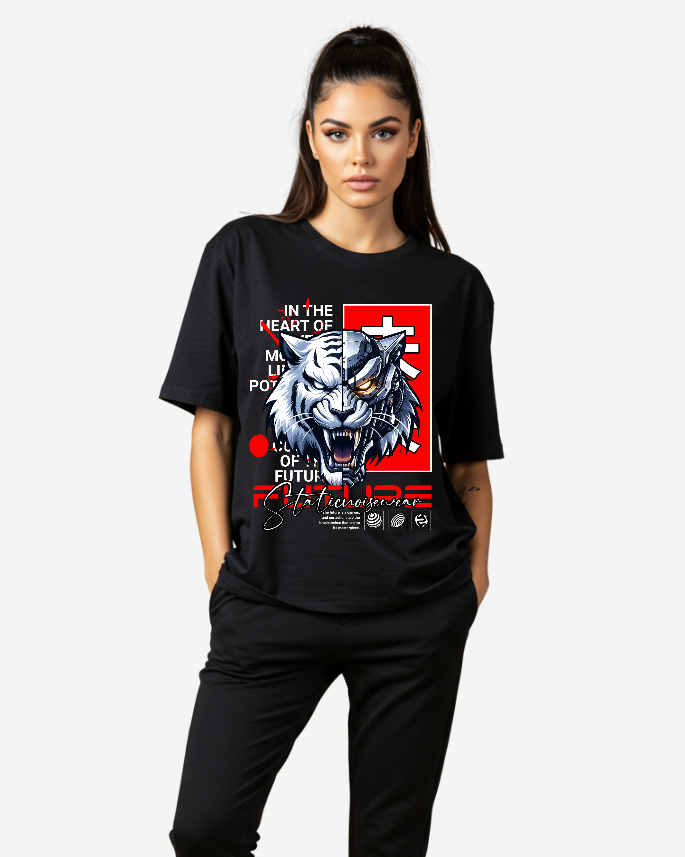 In the heart of every moment Women's Oversized T-Shirt