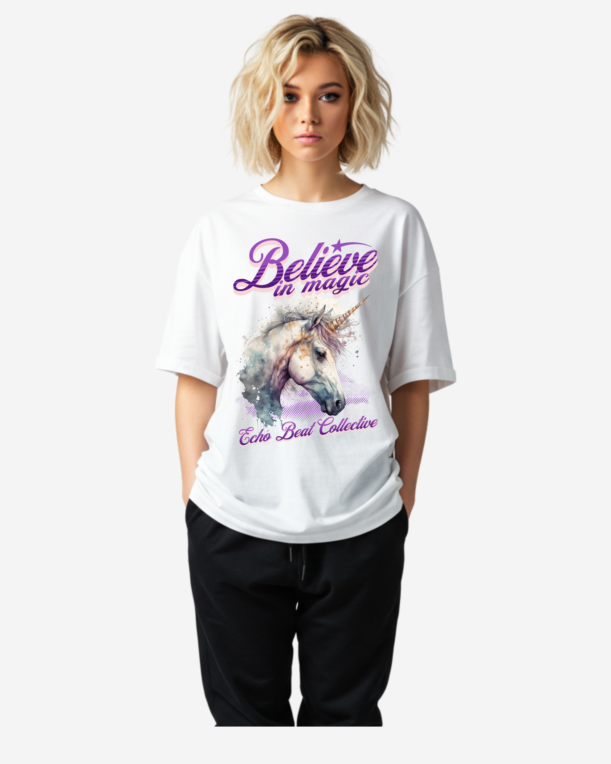 Believe in magic Women's Oversized T-Shirt